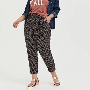 Torrid || Geo Crepe Self Tie Tapered Pant